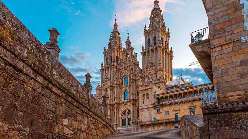 Leia mais sobre o artigo Passeio Santiago Compostela organizado pela Junta de Olo e Canadelo